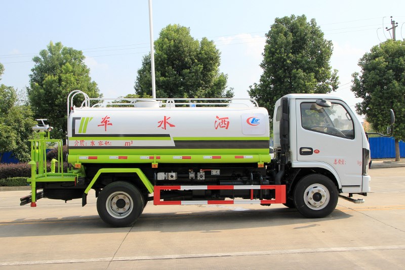 國六東風(fēng)小多利卡5噸灑水車