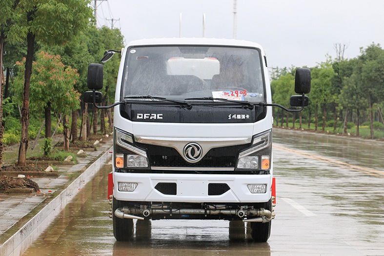 國六東風(fēng)小多利卡5方抑塵霧炮噴灑車/30米-40米霧炮