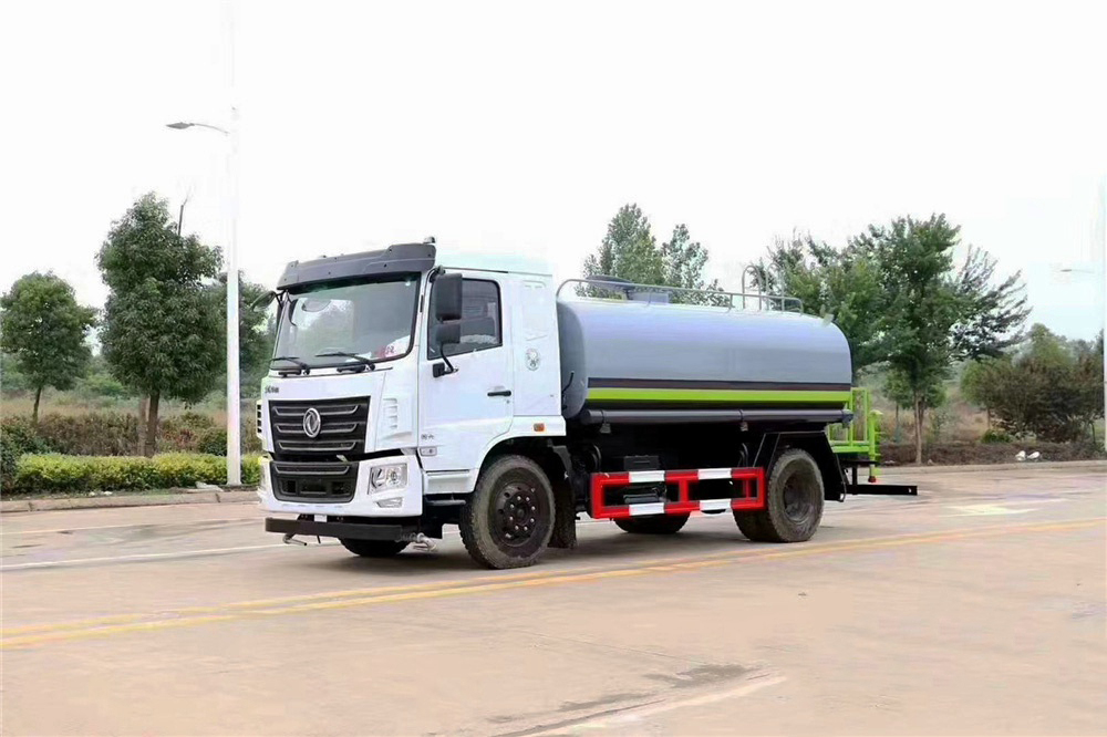 國(guó)六東風(fēng)華神F5 12立方灑水車