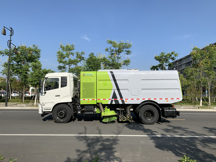 國六東風(fēng)天錦吸塵車-湖北程力洗掃車廠家