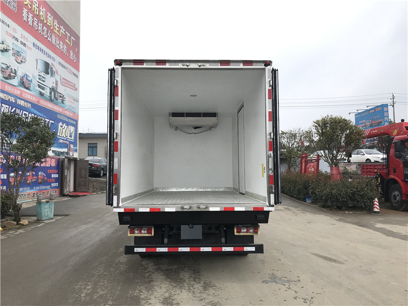 國(guó)六 江淮帥鈴E4.2米藍(lán)牌冷藏車