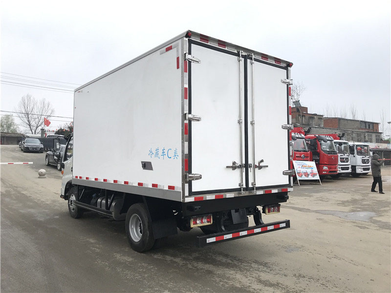 國(guó)六 江淮帥鈴E4.2米藍(lán)牌冷藏車