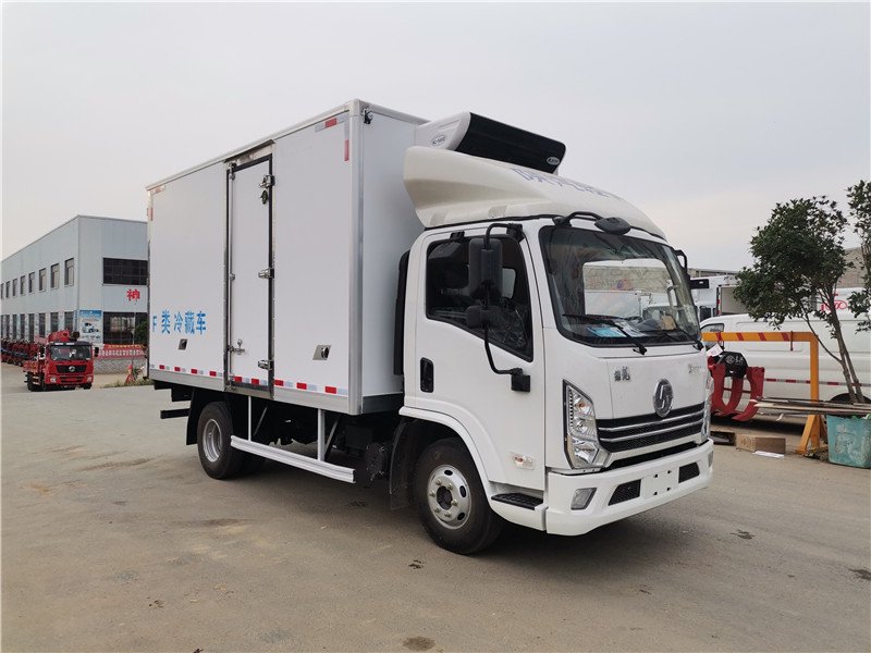 國(guó)六陜汽德龍K3000藍(lán)牌冷藏車(chē)