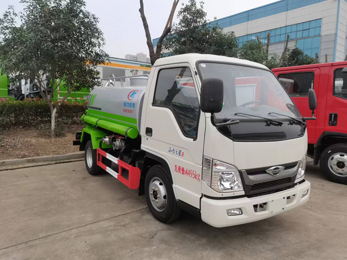 國(guó)六小型灑水車(chē)_福田2.7方藍(lán)牌灑水車(chē)_ 小型2.7方藍(lán)牌灑水車(chē)價(jià)格_程力灑水車(chē)廠家